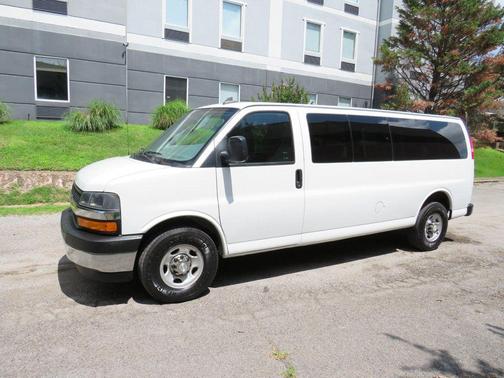 2018 Chevrolet Express 3500 LT