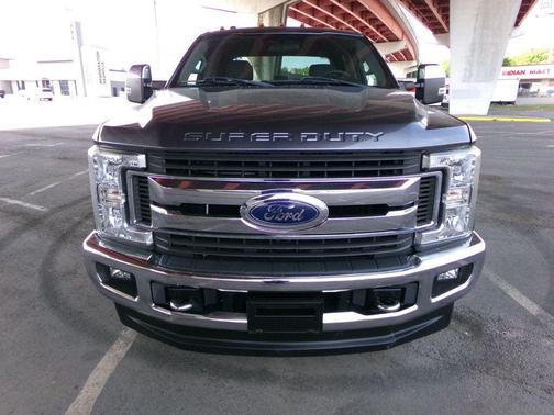 Magnetic Metallic 2017 Ford F-250 XLT