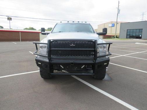 2018 RAM 3500 Tradesman Crew Cab 4x4 8' Box