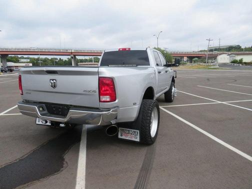 2018 RAM 3500 Tradesman Crew Cab 4x4 8' Box