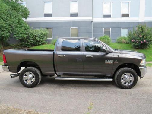 2018 RAM 2500 Tradesman Crew Cab 4x4 6'4' Box