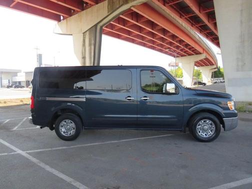 2017 Nissan NV Passenger NV3500 HD SL V8