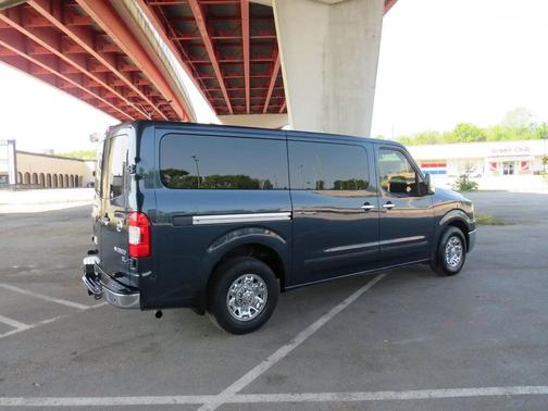 2017 Nissan NV Passenger NV3500 HD SL V8