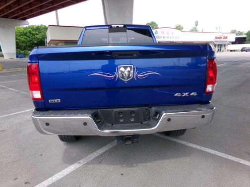 Blue Streak Pearlcoat 2016 RAM 3500 SLT