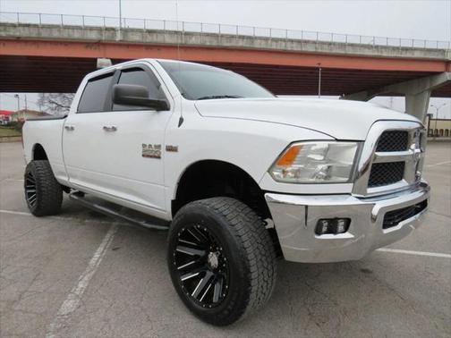 2017 RAM 2500 SLT Crew Cab 4x4 6'4' Box