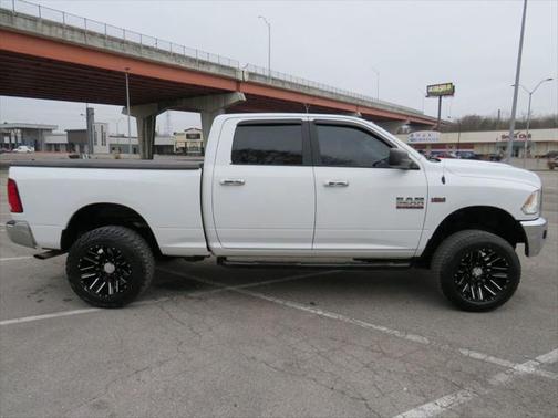 2017 RAM 2500 SLT Crew Cab 4x4 6'4' Box