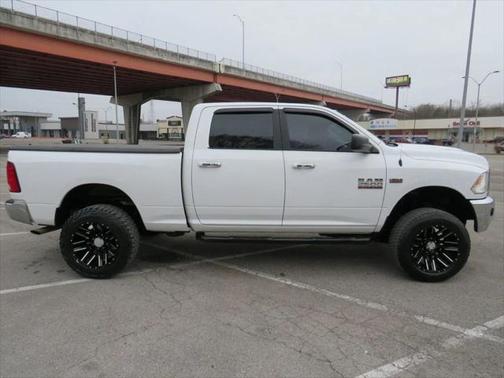 2017 RAM 2500 SLT Crew Cab 4x4 6'4' Box