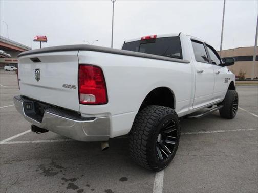 2017 RAM 2500 SLT Crew Cab 4x4 6'4' Box