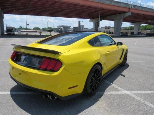 2017 Ford Shelby GT350R Base