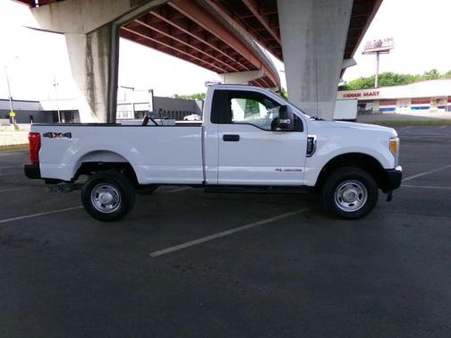 Oxford White 2017 Ford F-350 XL