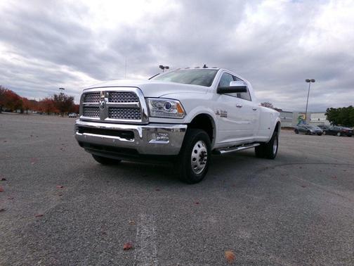 2017 RAM 3500 Laramie Mega Cab 4x4 6'4' Box