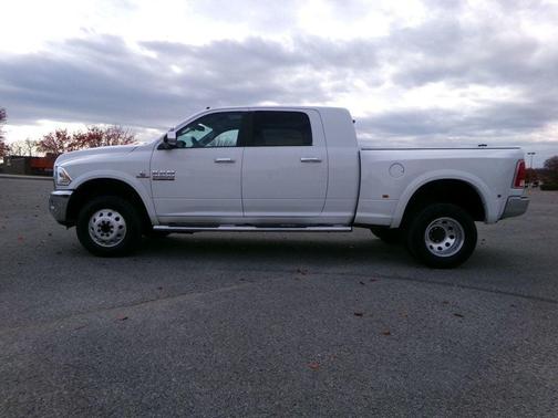 2017 RAM 3500 Laramie Mega Cab 4x4 6'4' Box