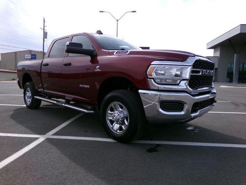 2020 RAM 2500 Tradesman Crew Cab 4X4 6'4' Box