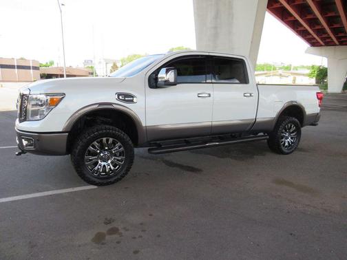 2018 Nissan Titan XD Platinum Reserve