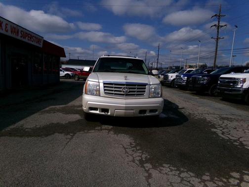 2005 Cadillac Escalade EXT Base