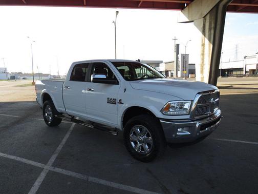2017 RAM 2500 Laramie Crew Cab 4x4 6'4' Box