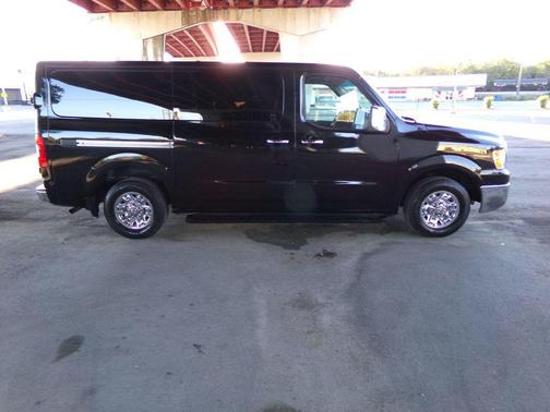 2016 Nissan NV Passenger NV3500 HD S V8