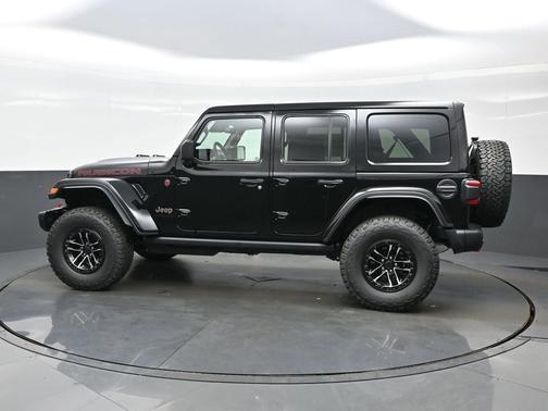 Black Clearcoat 2026 Jeep Wrangler Rubicon