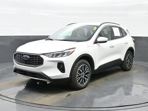 2025 Ford Escape PHEV SE