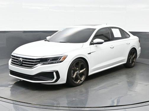 2021 Volkswagen Passat 2.0T R-Line