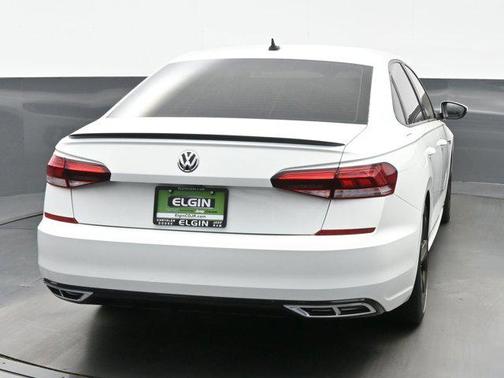 2021 Volkswagen Passat 2.0T R-Line
