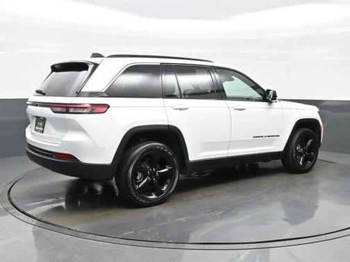 2024 Jeep Grand Cherokee Altitude