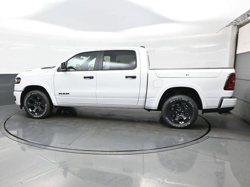 Bright White Clearcoat 2026 RAM 1500 Big Horn/Lone Star