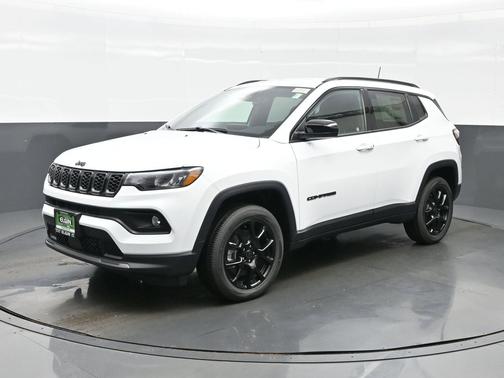 Bright White Clearcoat 2026 Jeep Compass Latitude