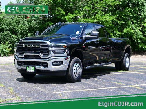 2025 RAM 3500 Tradesman Crew Cab 4x4 8' Box