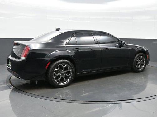 2017 Chrysler 300 S
