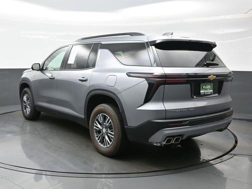Sterling Gray Metallic 2024 Chevrolet Traverse LT