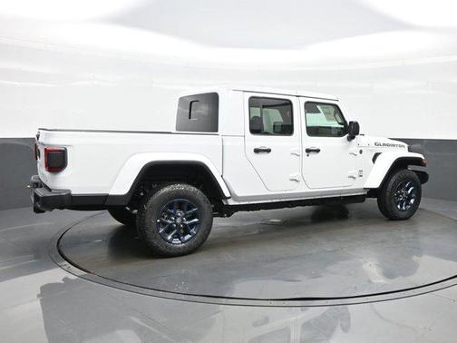 Bright White Clearcoat 2026 Jeep Gladiator 85th Anniversary Edition