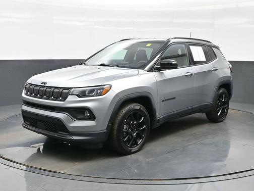 Billet Silver Metallic Clearcoat 2022 Jeep Compass Latitude