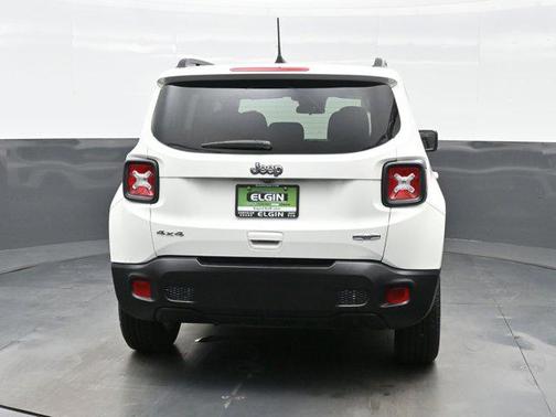 Alpine White Clearcoat 2022 Jeep Renegade Latitude