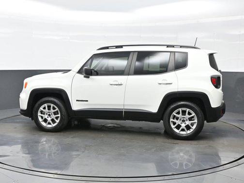 Alpine White Clearcoat 2022 Jeep Renegade Latitude