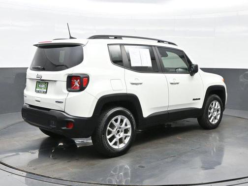 Alpine White Clearcoat 2022 Jeep Renegade Latitude