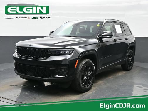 Diamond Black Crystal Pearlcoat 2025 Jeep Grand Cherokee Altitude