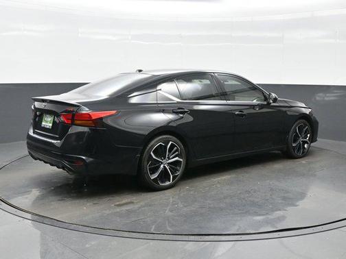 2023 Nissan Altima SR FWD