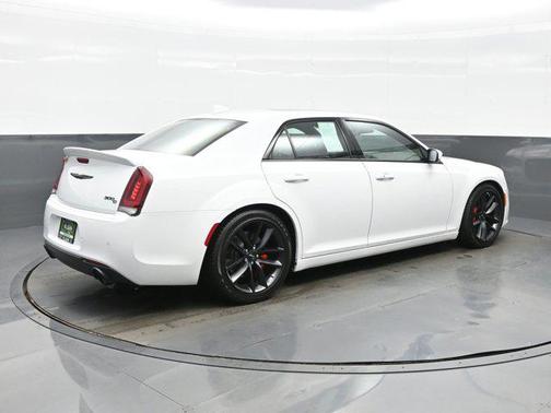 2023 Chrysler 300 C