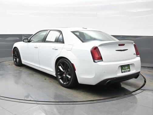 2023 Chrysler 300 C