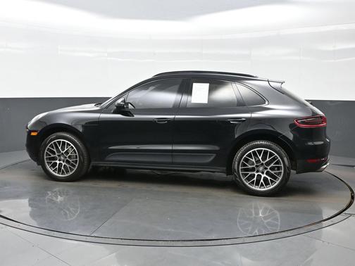 2017 Porsche Macan Macan