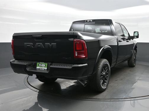 Diamond Black Crystal Pearlcoat 2026 RAM 2500 Limited Crew Cab 4x4 6'4' Box