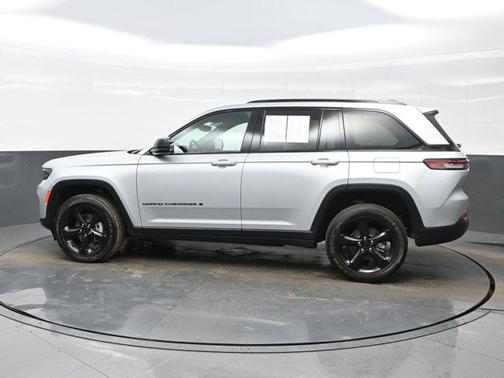 2024 Jeep Grand Cherokee Altitude