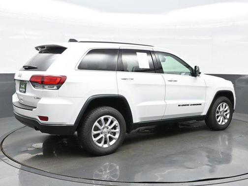 2022 Jeep Grand Cherokee Laredo