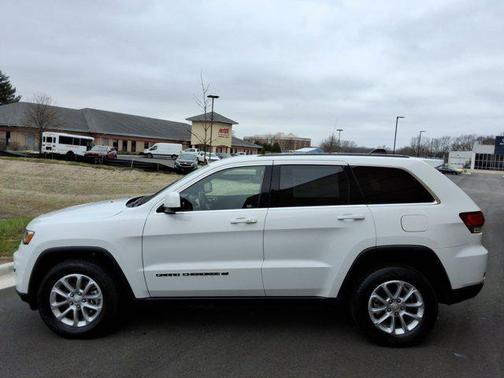 2022 Jeep Grand Cherokee Laredo