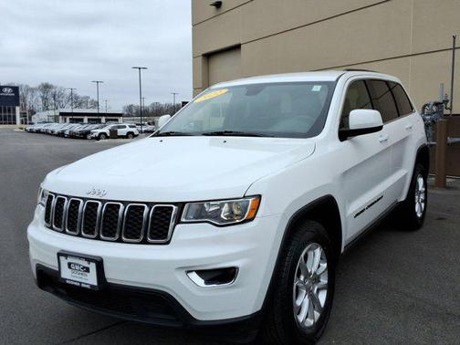 2022 Jeep Grand Cherokee Laredo
