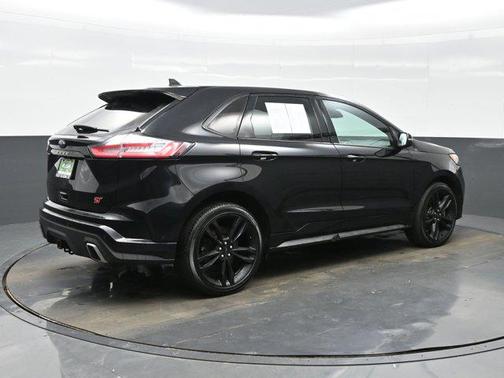 2022 Ford Edge ST