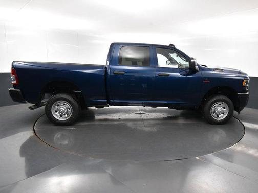2024 RAM 2500 Tradesman Crew Cab 4x4 6'4' Box