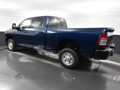 2024 RAM 2500 Tradesman Crew Cab 4x4 6'4' Box