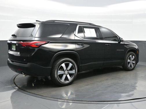 2022 Chevrolet Traverse LT Leather